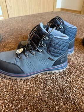 Skecherswaterproof Gray and blue Quilted Outdoor Boots